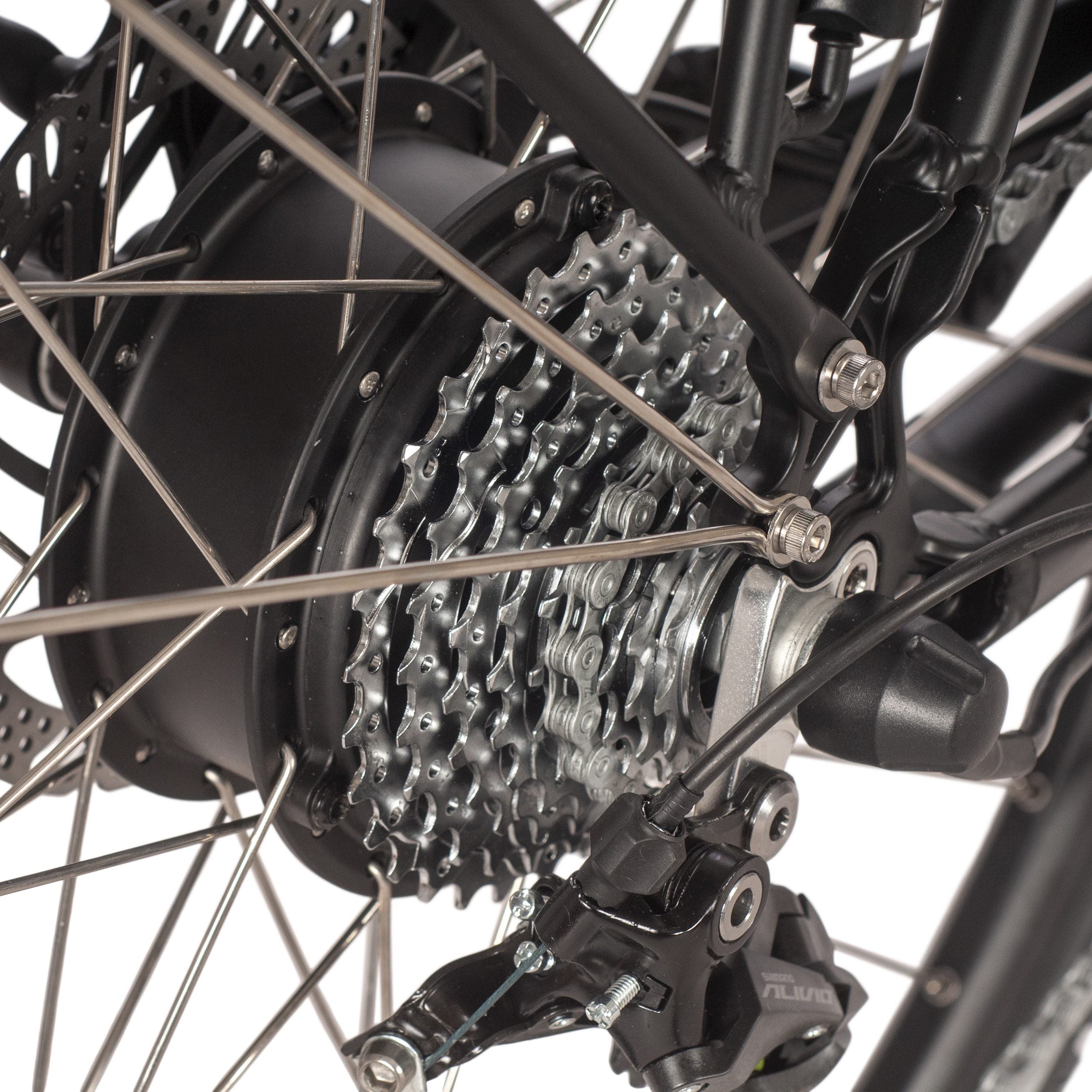 SAXXX E-Bike X-Road 5.0 E-Trekkingbike, 9 Gang Shimano, Kettenschaltung, Hinterradmotor, 468 Wh AKKU, Scheibenbremsen, Federgabel