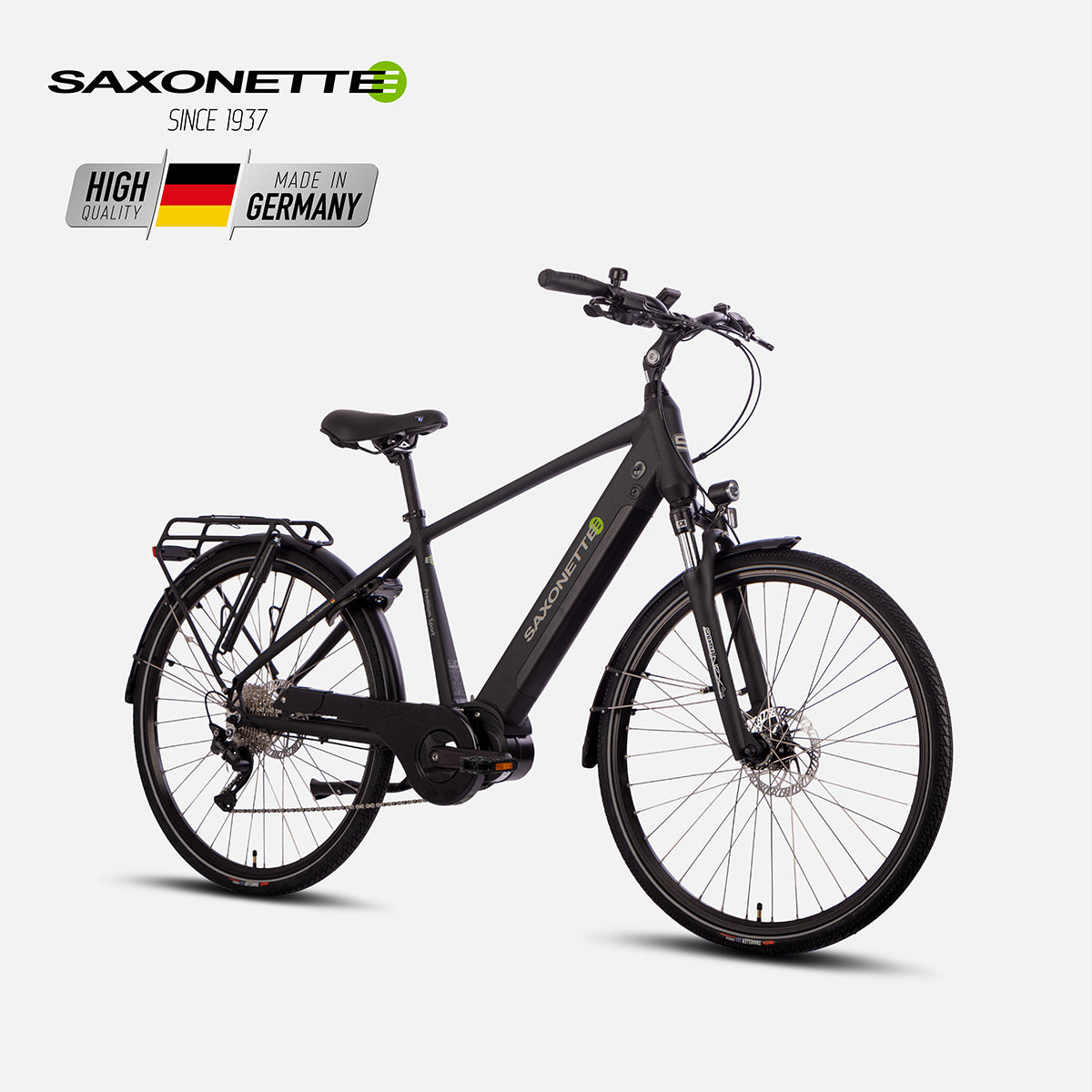 SAXONETTE Premium Sport Diamant, Trekking-E-Bike mit Mittelmotor, Schwarz (Schrägansicht).