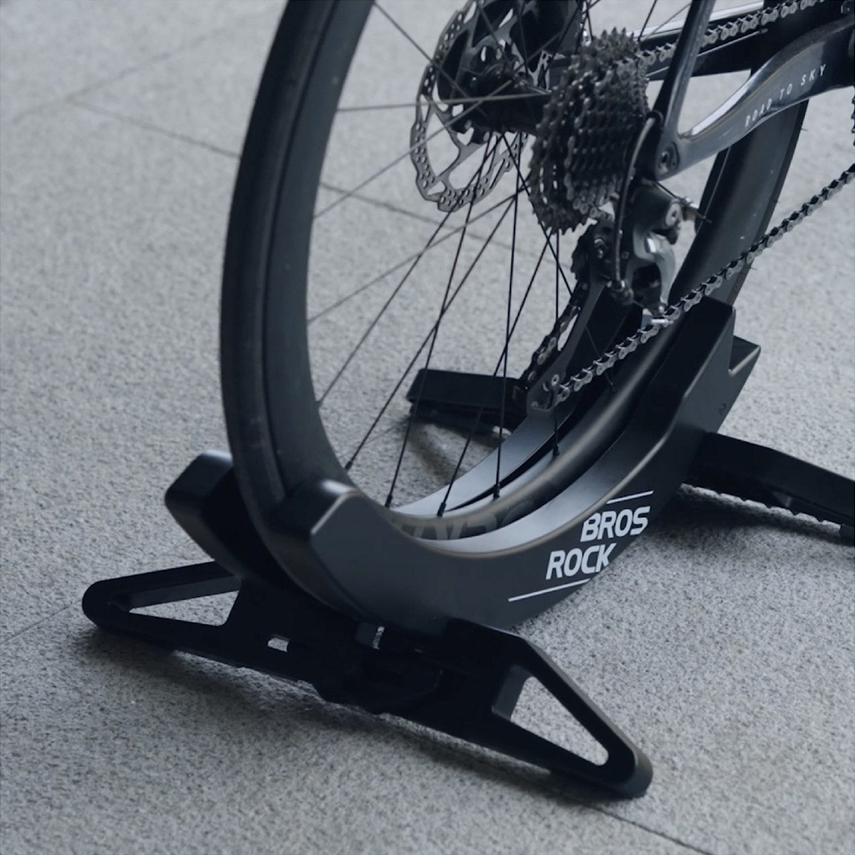 fahrradständer smart ROCKBROS Verstellbarer Fahrradständer Indoor – Rennrad & MTB Abstellständer