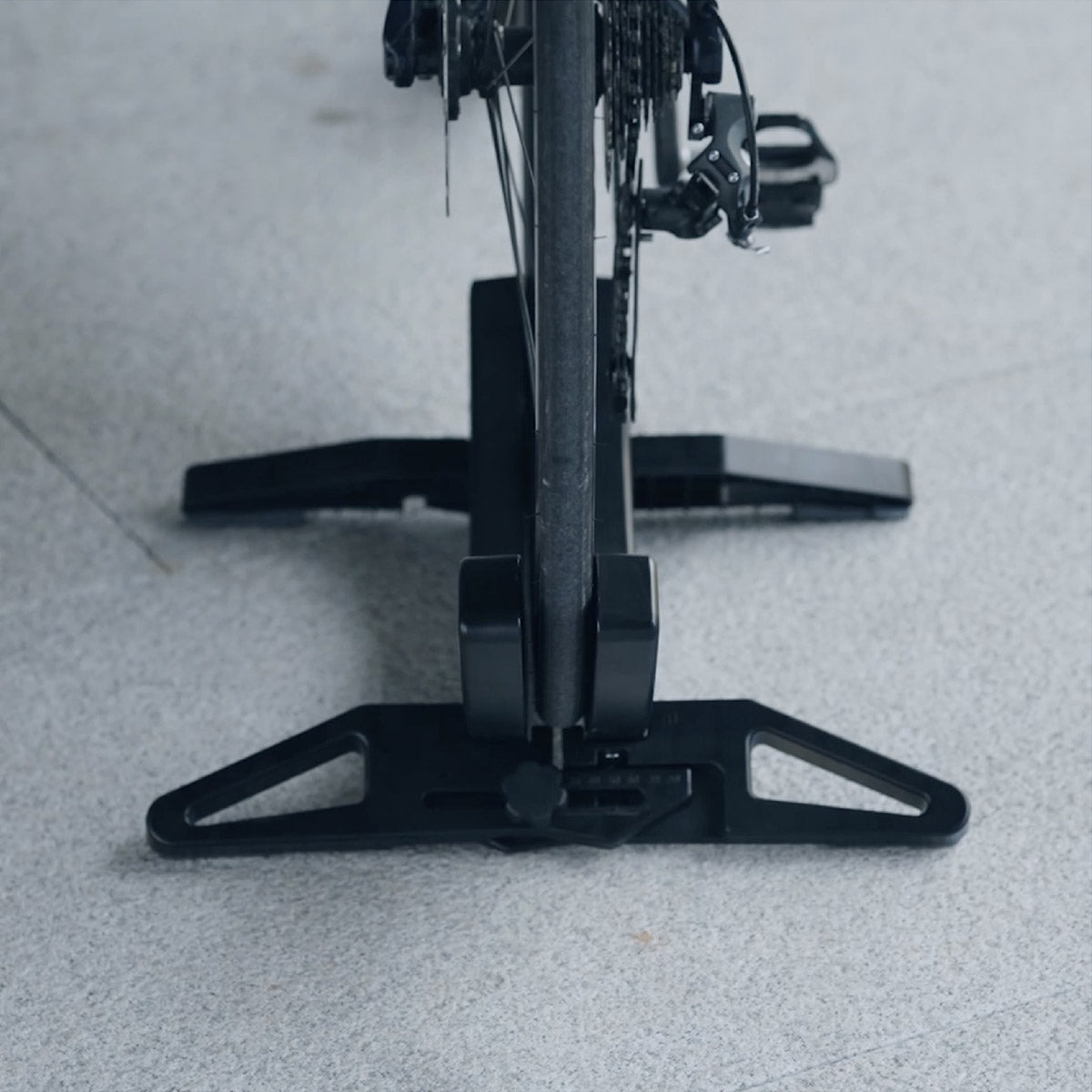 ROCKBROS Fahrradständer Indoor, breitenverstellbare Gabel für Vorderrad, fester Stand für MTB/Rennrad